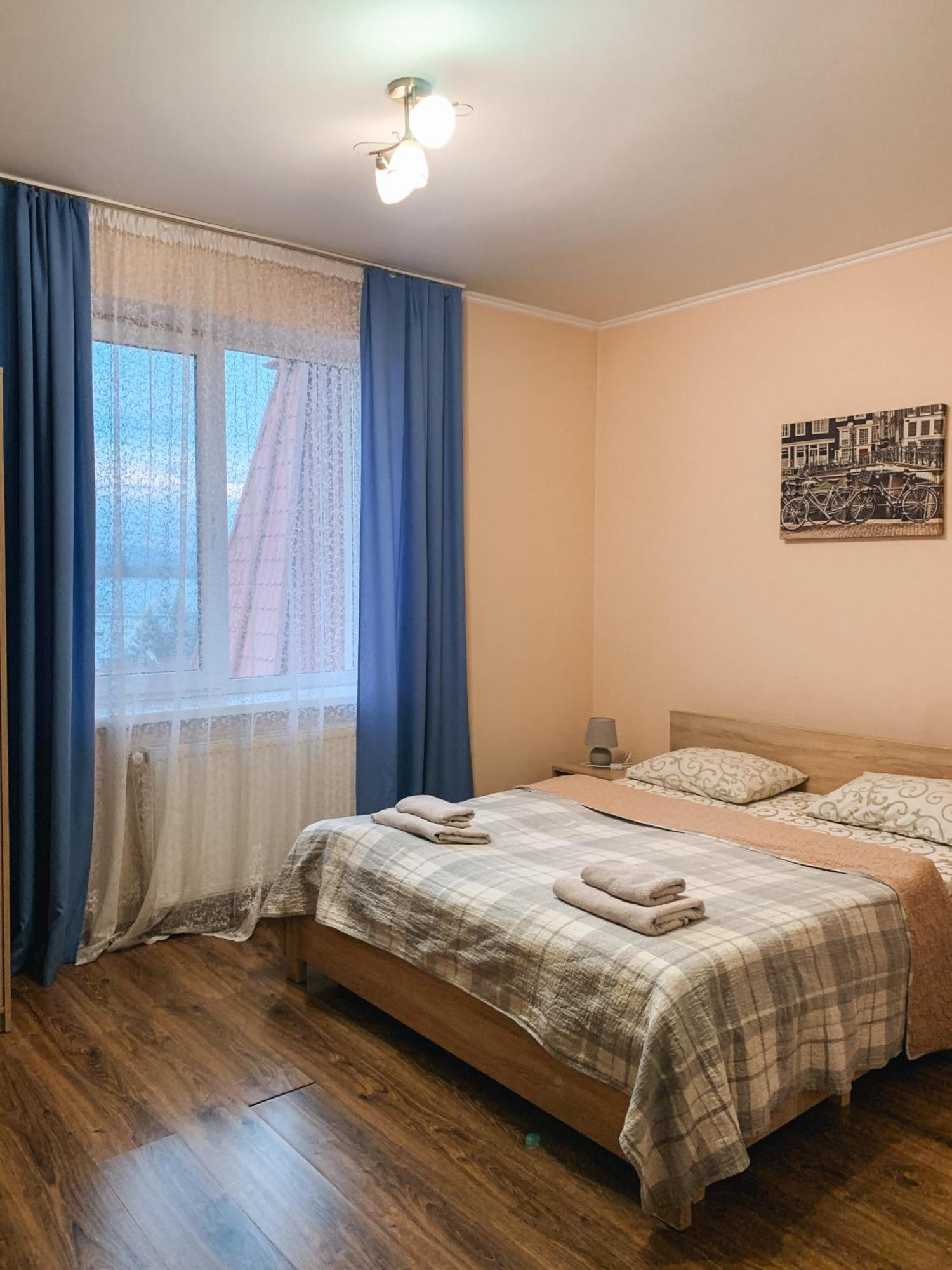 Apartments Domovik Parkaniya, 2A Moekatsjeve Buitenkant foto
